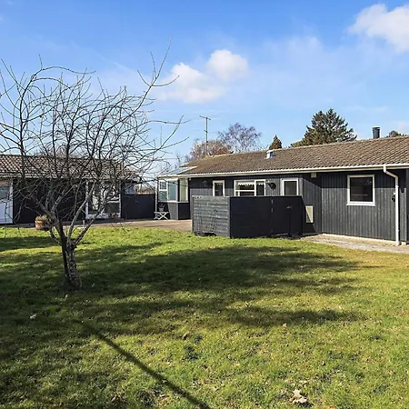 4 Star In Ferienhaus